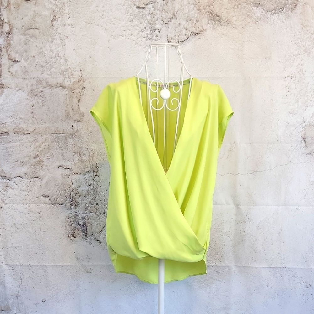 Guess Lime Green Women's Draped Short Sleevef Top Size Lg